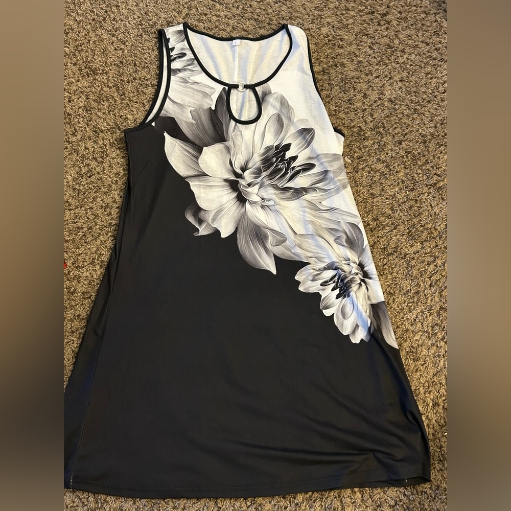 Floral Black and White Women's dress